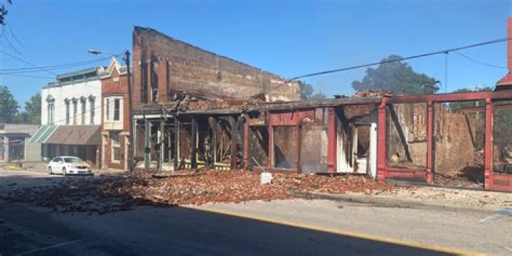 A Year After Fire, Kaufman's Deli To Reopen In Skokie CBS Chicago