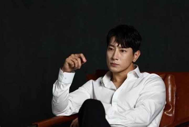 Agent H aka Hwang Ji Hoon Bio, Age, Height, Physical 100 NEWSTARS