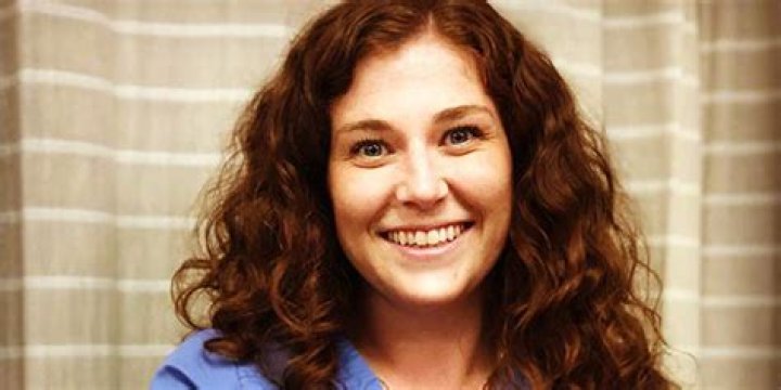 Dr. Lauren Thielen Bio, Age, Boyfriends, Husband, Career, Net Worth