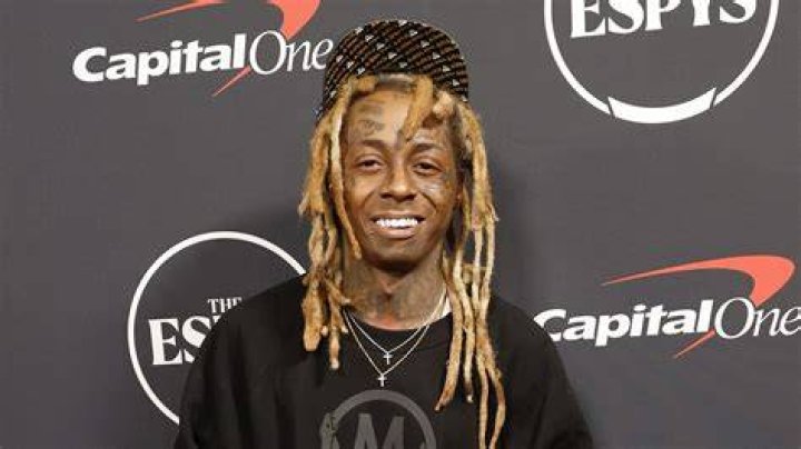 how tall is little wayne Gilden Frialking