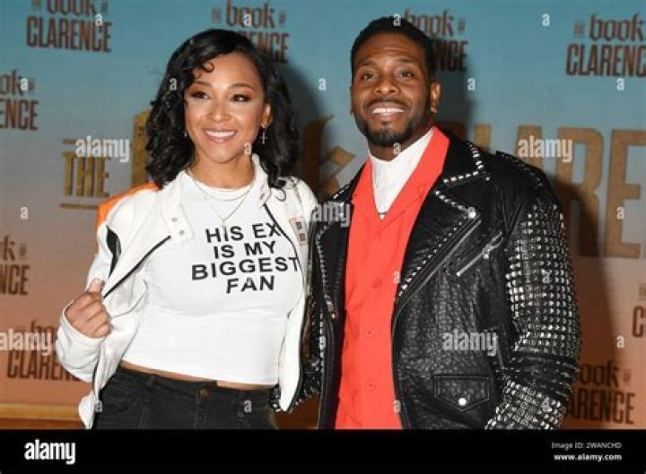 Kel Mitchell 2024 Wife, net worth, tattoos, smoking & body facts Taddlr