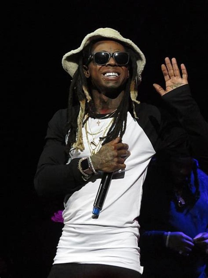 Lil Wayne's height, weight, shoe size and body measurements Briefly.co.za