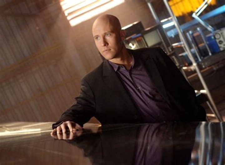 Michael Rosenbaum Biography, Height & Life Story Super Stars Bio